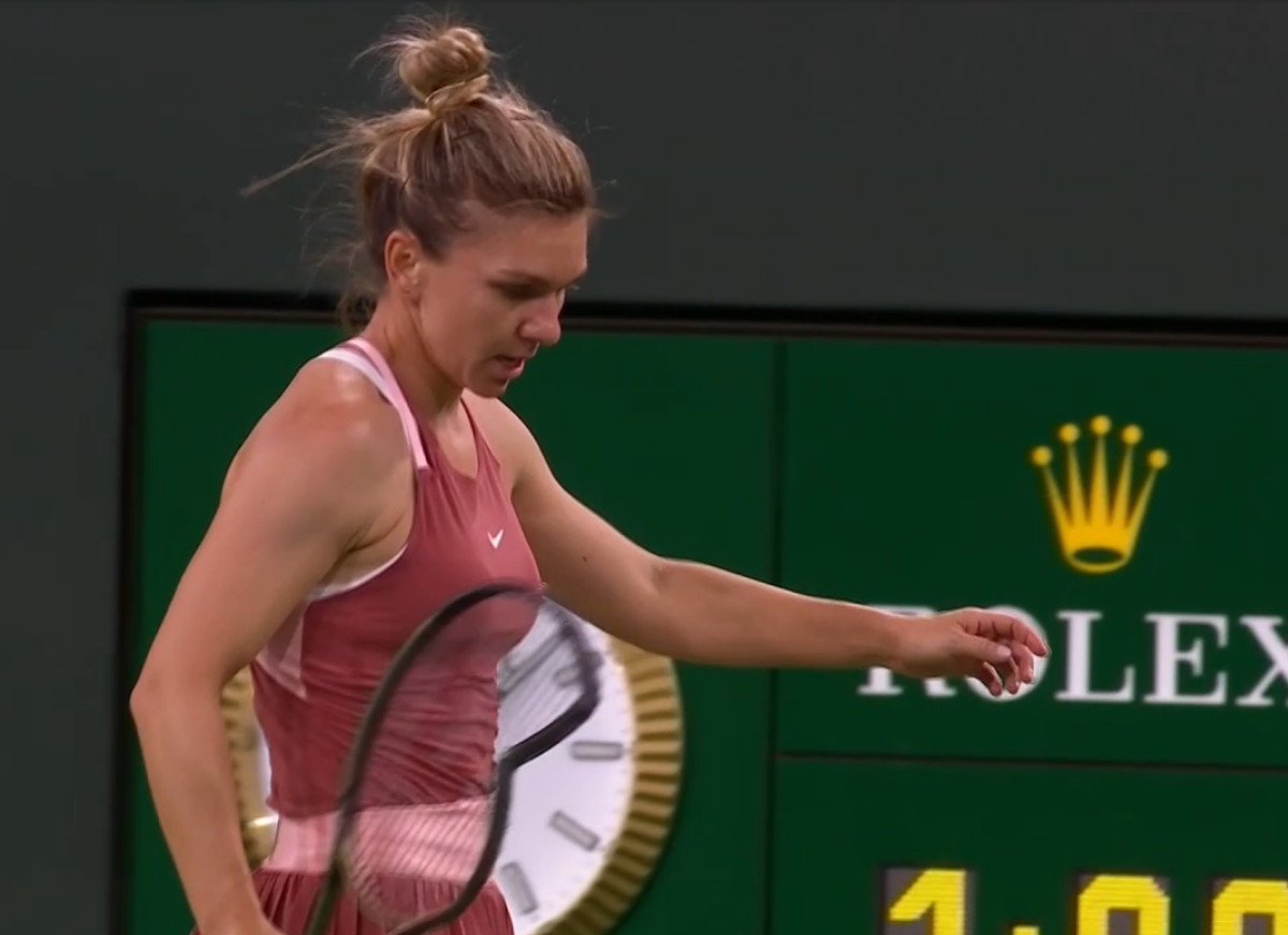 Simona Halep a rupt racheta în semifinala de la Indian Wells cu Iga Swiatek