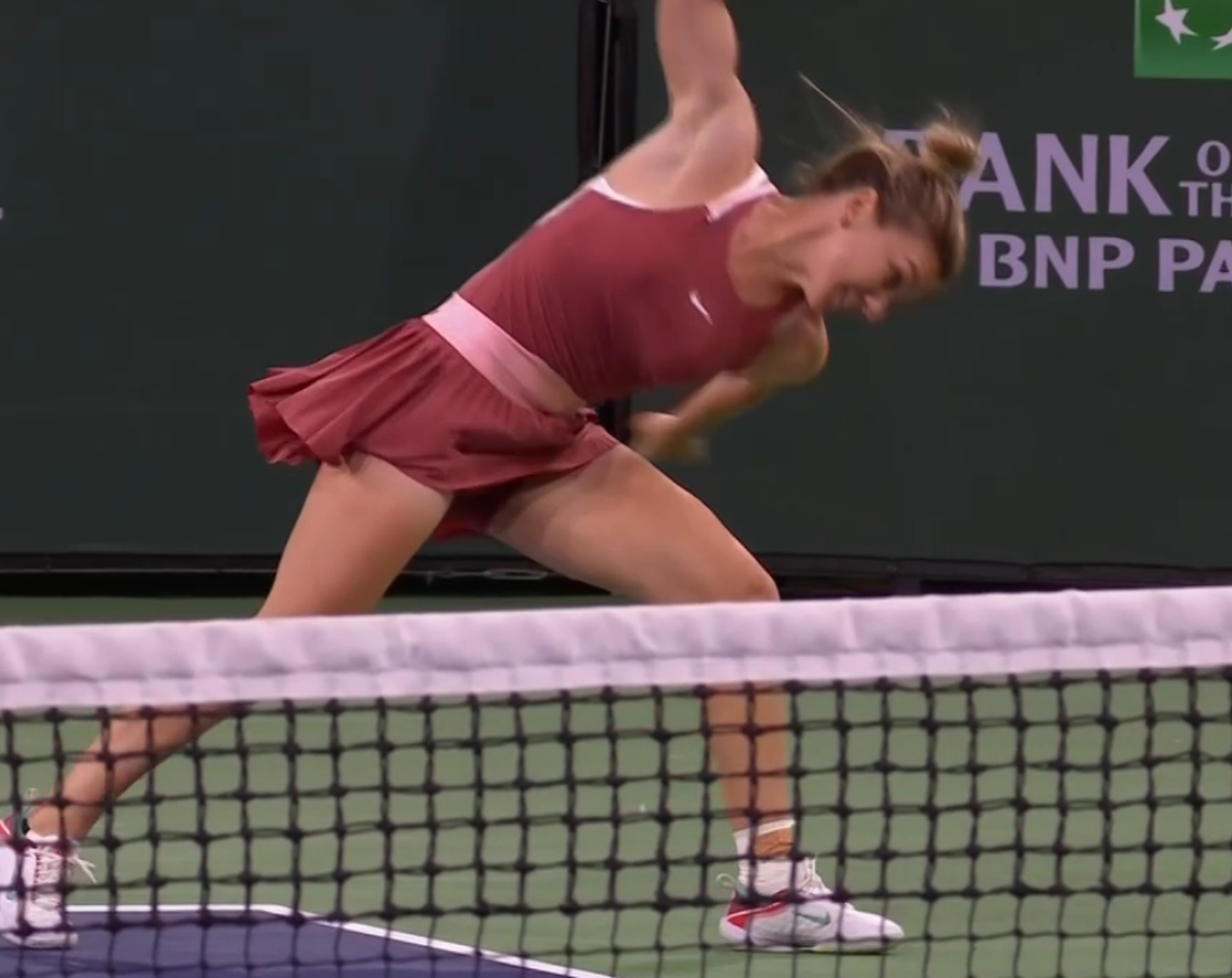 Simona Halep a rupt racheta în semifinala de la Indian Wells cu Iga Swiatek