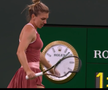 Criză de nervi: Halep a rupt racheta în semifinala cu Swiatek!