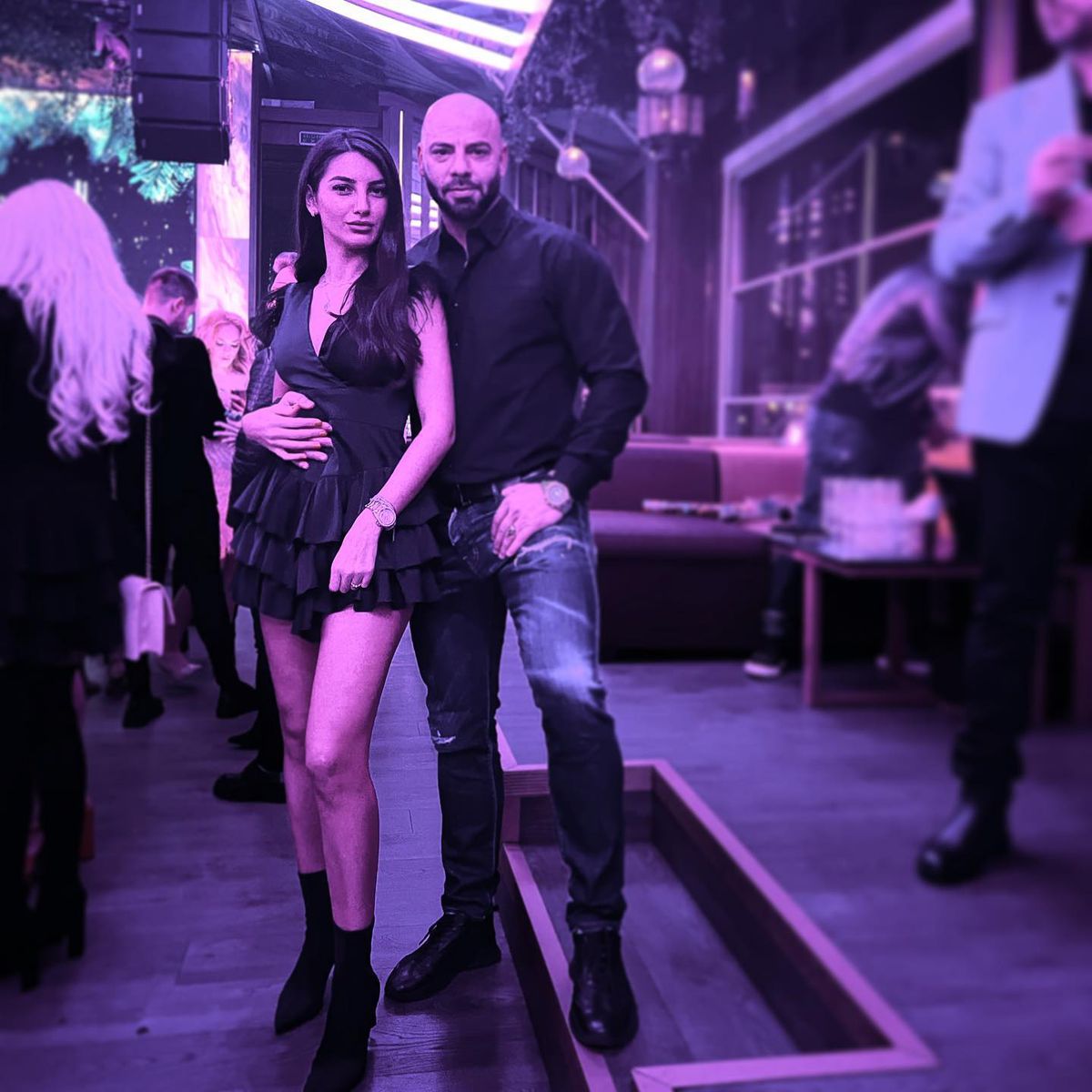 Giani Kiriță, fițe într-un club din Mamaia de 1 Mai! A fumat trabuc și s-a mândrit cu iubita de doar 24 de ani