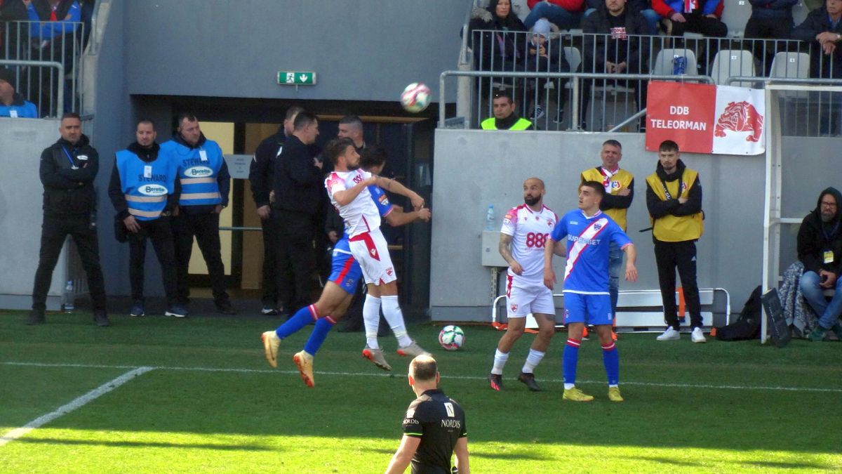 9 detalii de la Dinamo - Buzău » Cum s-a descurcat debutantul de 16 ani, momentul impresionant de la start + ce au cerut fanii la final