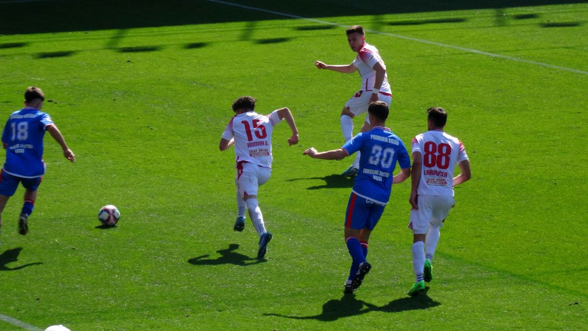 9 detalii de la Dinamo - Buzău » Cum s-a descurcat debutantul de 16 ani, momentul impresionant de la start + ce au cerut fanii la final