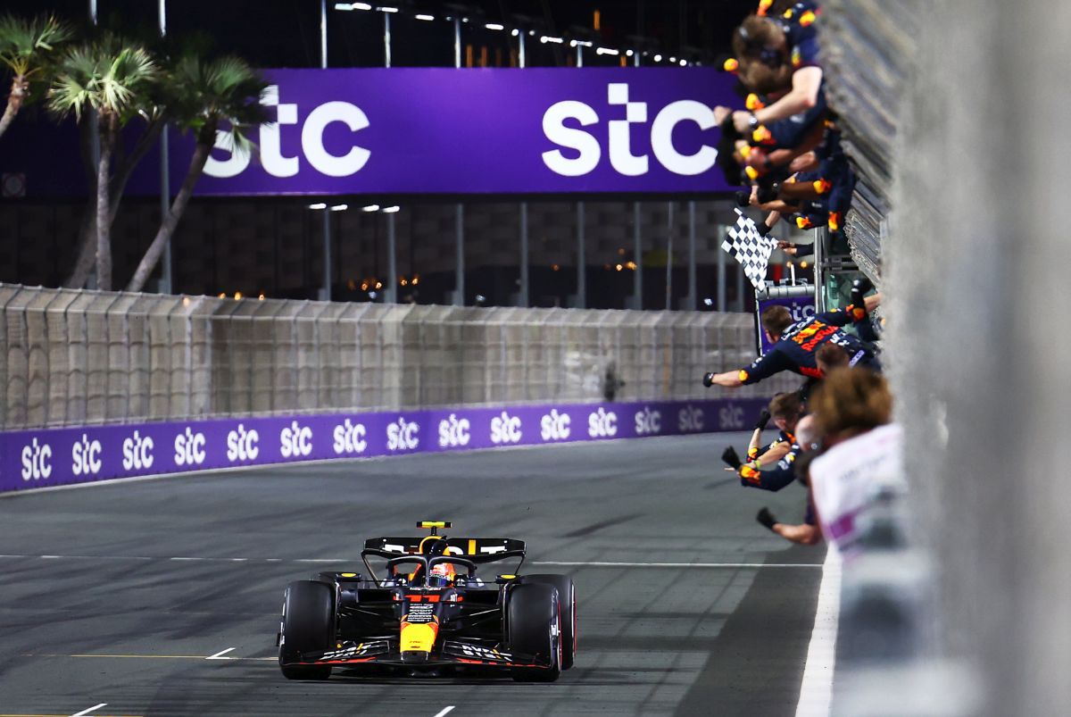 Internetul a luat foc! Tatăl lui Max Verstappen, reacție virală după ce Sergio Perez l-a învins pe fiul său: „Ce atitudine îngrozitoare!”