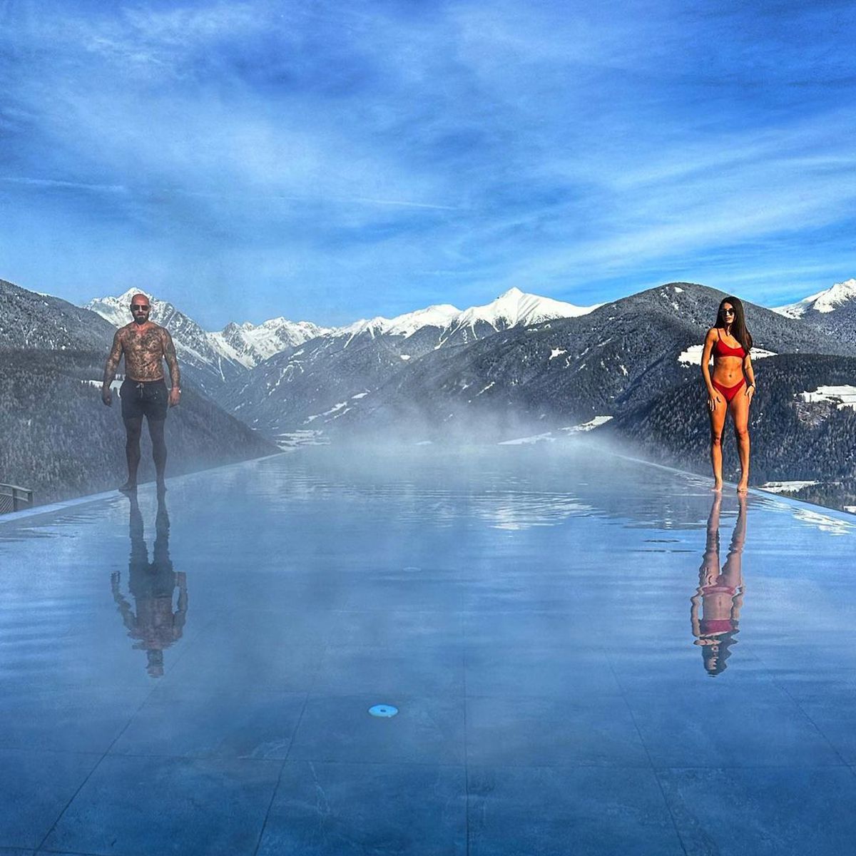 Giani Kiriță, fițe într-un club din Mamaia de 1 Mai! A fumat trabuc și s-a mândrit cu iubita de doar 24 de ani