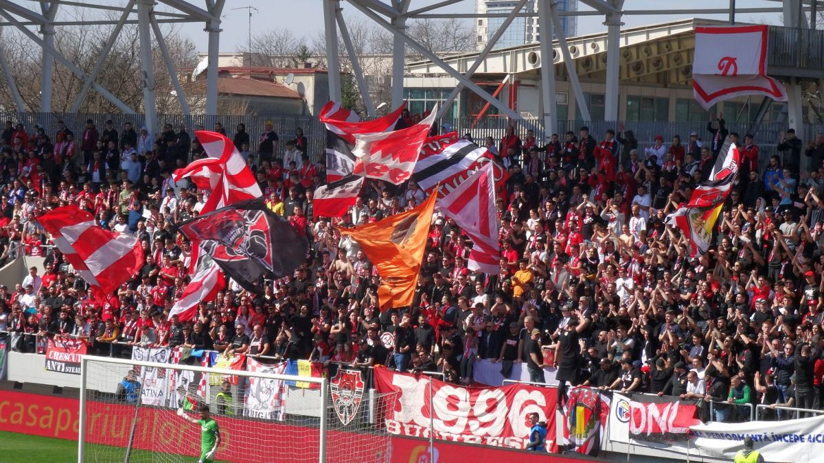 9 detalii de la Dinamo - Buzău » Cum s-a descurcat debutantul de 16 ani, momentul impresionant de la start + ce au cerut fanii la final