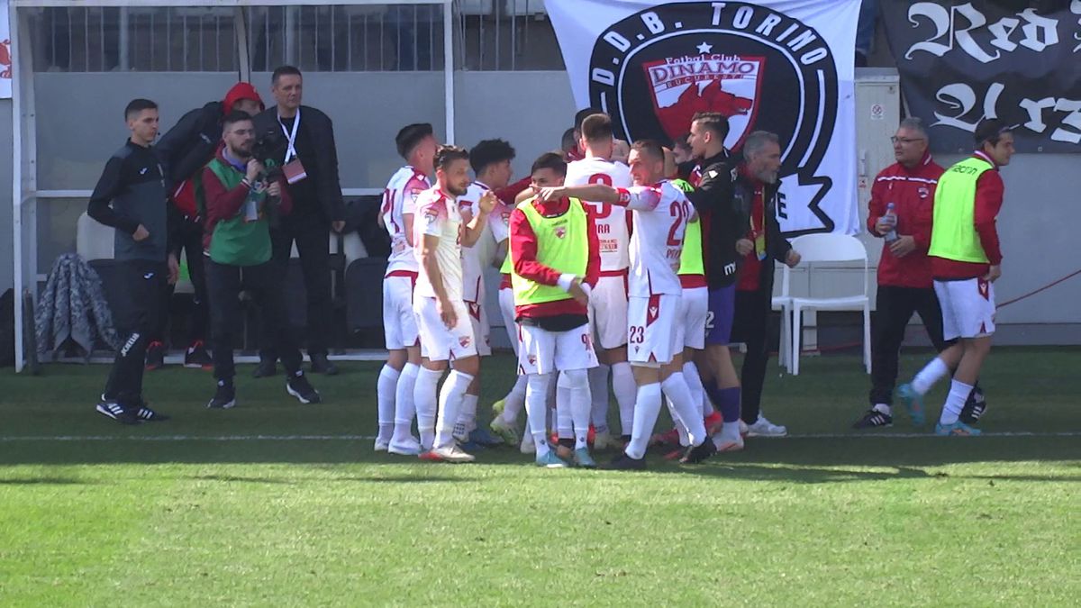 9 detalii de la Dinamo - Buzău » Cum s-a descurcat debutantul de 16 ani, momentul impresionant de la start + ce au cerut fanii la final