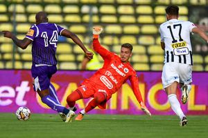 U Cluj - FC Argeș, duel pentru supraviețuire în play-out » Echipe probabile + cote la pariuri la debutul lui Bogdan Vintilă
