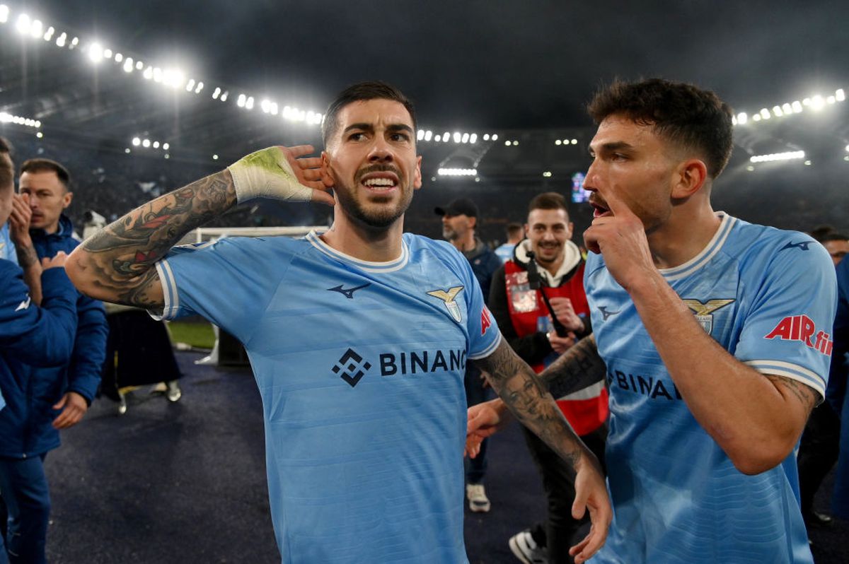 Lazio a sărbătorit în stil mare victoria cu AS Roma: Ștefan Radu, în centrul euforiei