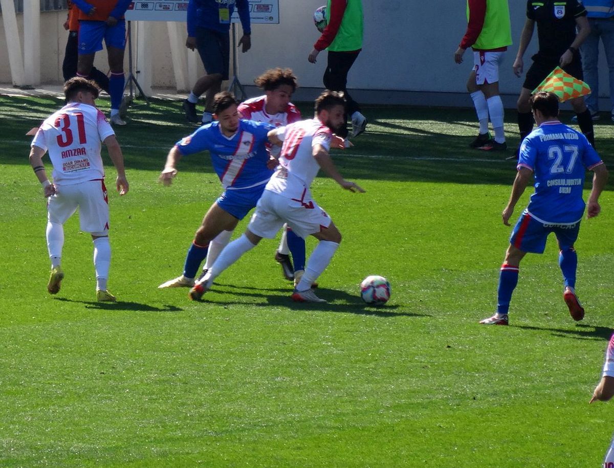 9 detalii de la Dinamo - Buzău » Cum s-a descurcat debutantul de 16 ani, momentul impresionant de la start + ce au cerut fanii la final