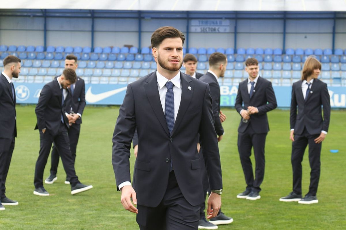 Hagi așa cum nu prea l-ai mai văzut » Motivul schimbării radicale de look din meciul cu Sepsi