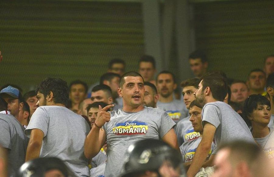 George Simion ca ultras „Mamă, de câte ori am auzit «șeful de galerie sau analfabetul»”. Ultrasul George Simion s-a întors pe stadion: „Am prieteni la Craiova și Farul”