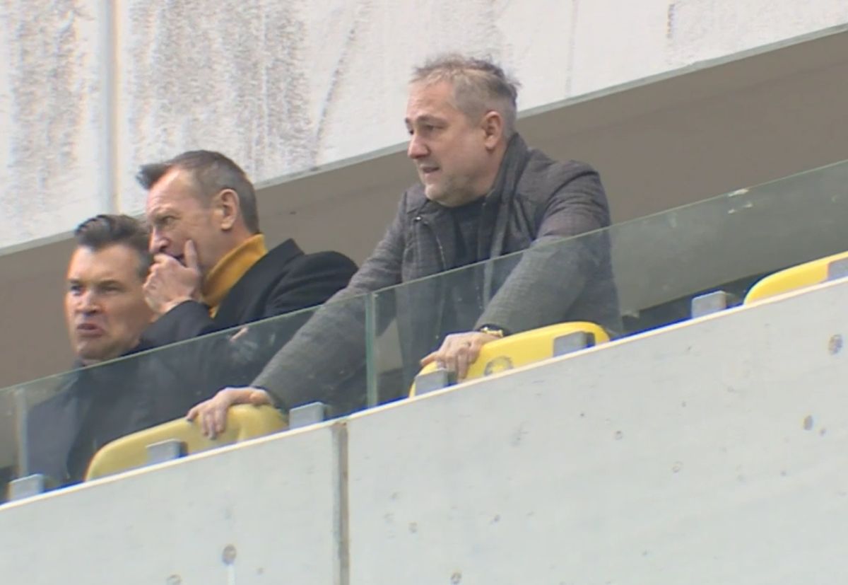 Mihai Rotaru, transfigurat la „oficială” » Flancat de Bobonete și de un fost ministru, s-a calmat cu un whisky după golul lui Edjouma