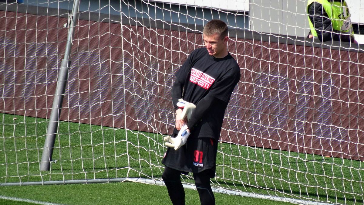 9 detalii de la Dinamo - Buzău » Cum s-a descurcat debutantul de 16 ani, momentul impresionant de la start + ce au cerut fanii la final