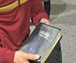 Junior Morais, cu Biblia în mână, după CFR Cluj - Rapid 2-2 / foto: Cătălin Stroia (Gazeta Sporturilor)