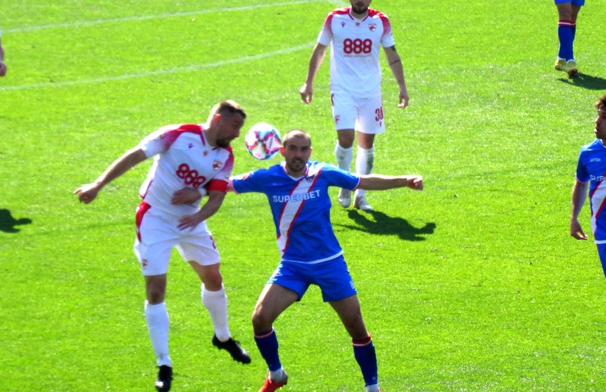 9 detalii de la Dinamo - Buzău » Cum s-a descurcat debutantul de 16 ani, momentul impresionant de la start + ce au cerut fanii la final