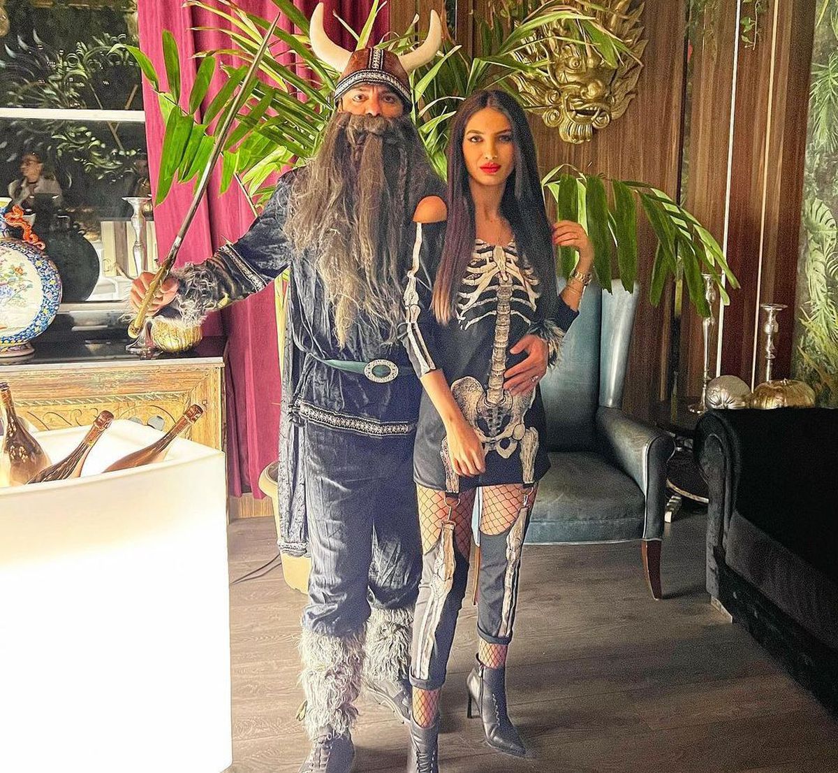 Giani Kiriță, fițe într-un club din Mamaia de 1 Mai! A fumat trabuc și s-a mândrit cu iubita de doar 24 de ani