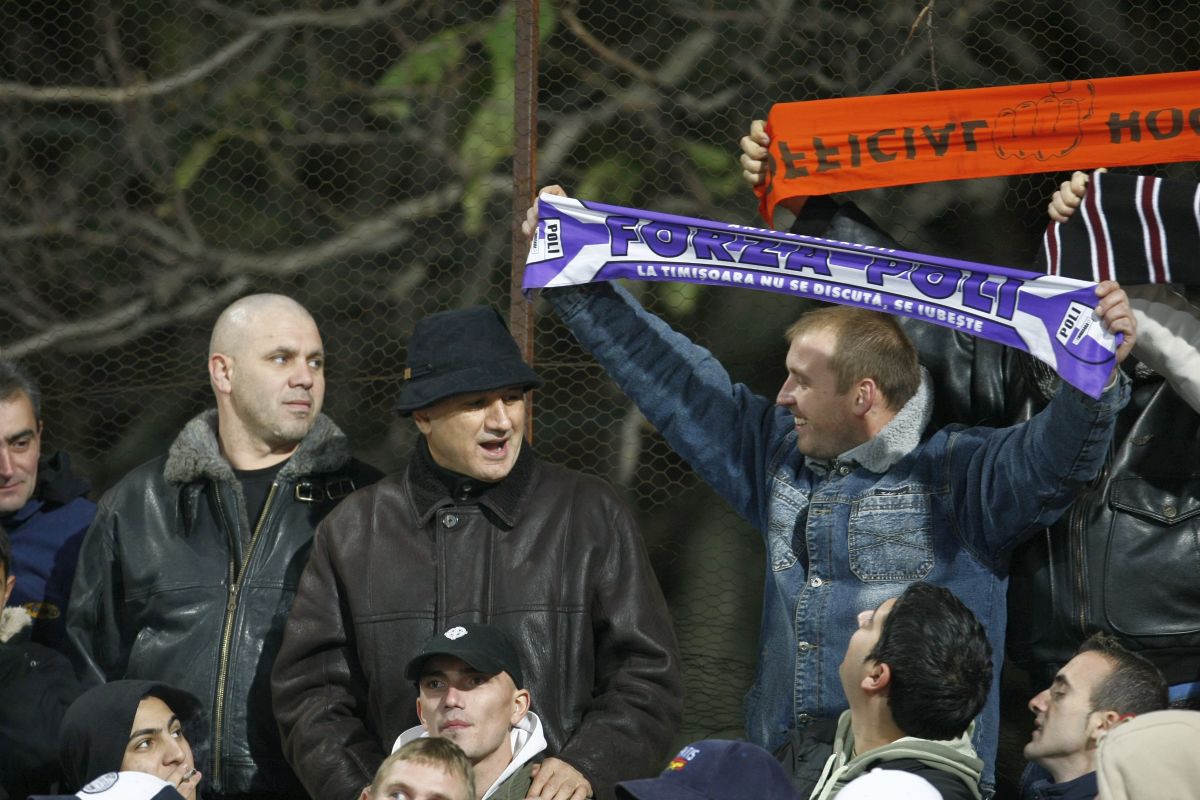 George Copos în peluză la Dinamo - Rapid (2007)