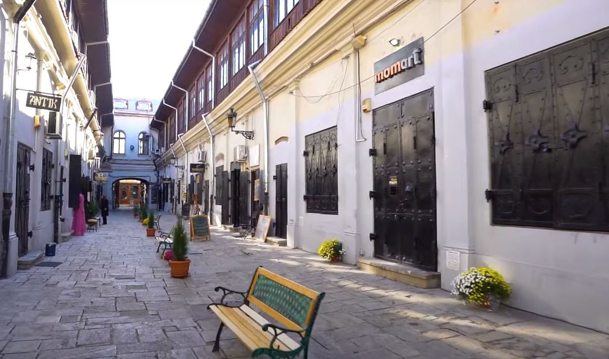 Pe ce sumă vinde Ilie Dumitrescu Hanul cu Tei, proprietatea sa celebră din Centrul Vechi