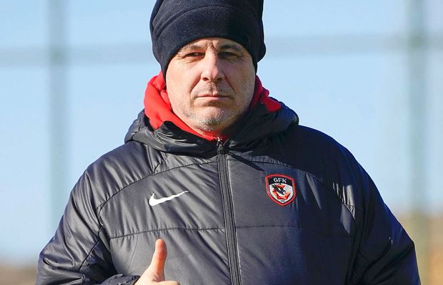 Patronul din play-off l-a sunat pe Șumudică: „Mi-a zis că eu voi fi următorul antrenor al echipei” + „Iau titlul la pas!”