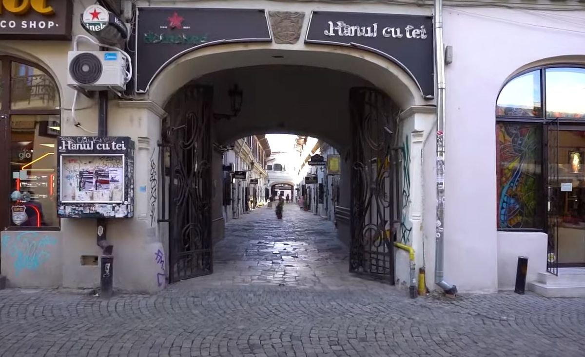 Pe ce sumă vinde Ilie Dumitrescu Hanul cu Tei, proprietatea sa celebră din Centrul Vechi