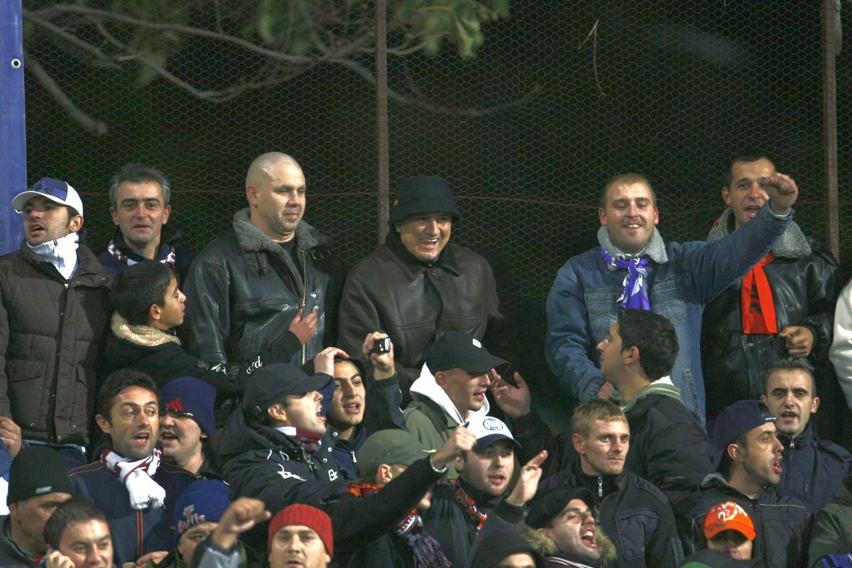 George Copos în peluză la Dinamo - Rapid (2007)