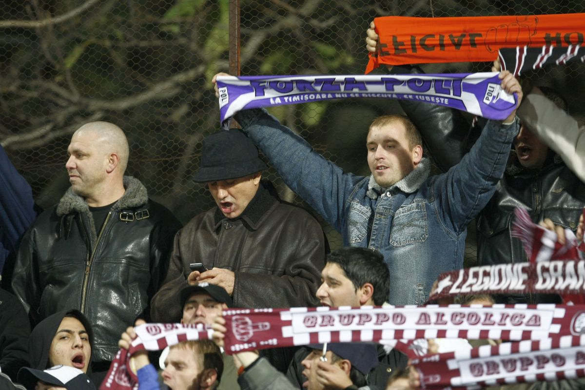 George Copos în peluză la Dinamo - Rapid (2007)