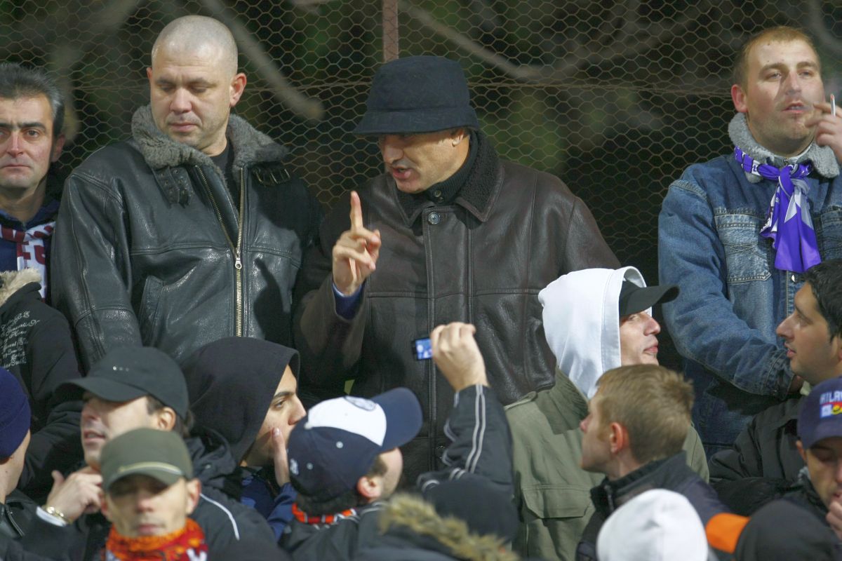 George Copos în peluză la Dinamo - Rapid (2007)