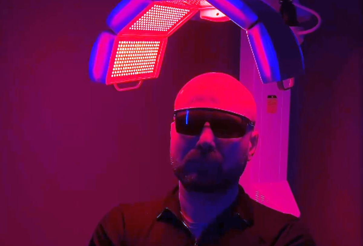 Adrian Mutu și-a făcut implant de păr