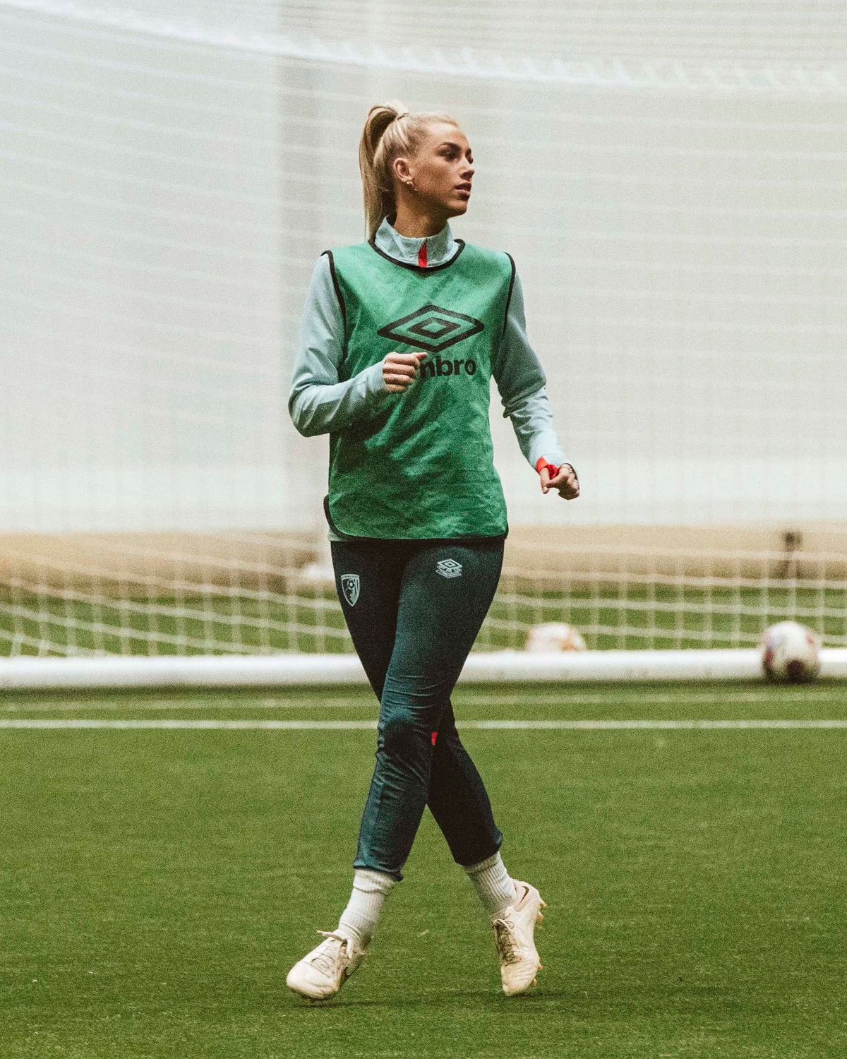 „Bună, băieți!” » A semnat cu Bournemouth, iar anunțul mutării a strâns peste 22 de milioane de vizualizări!