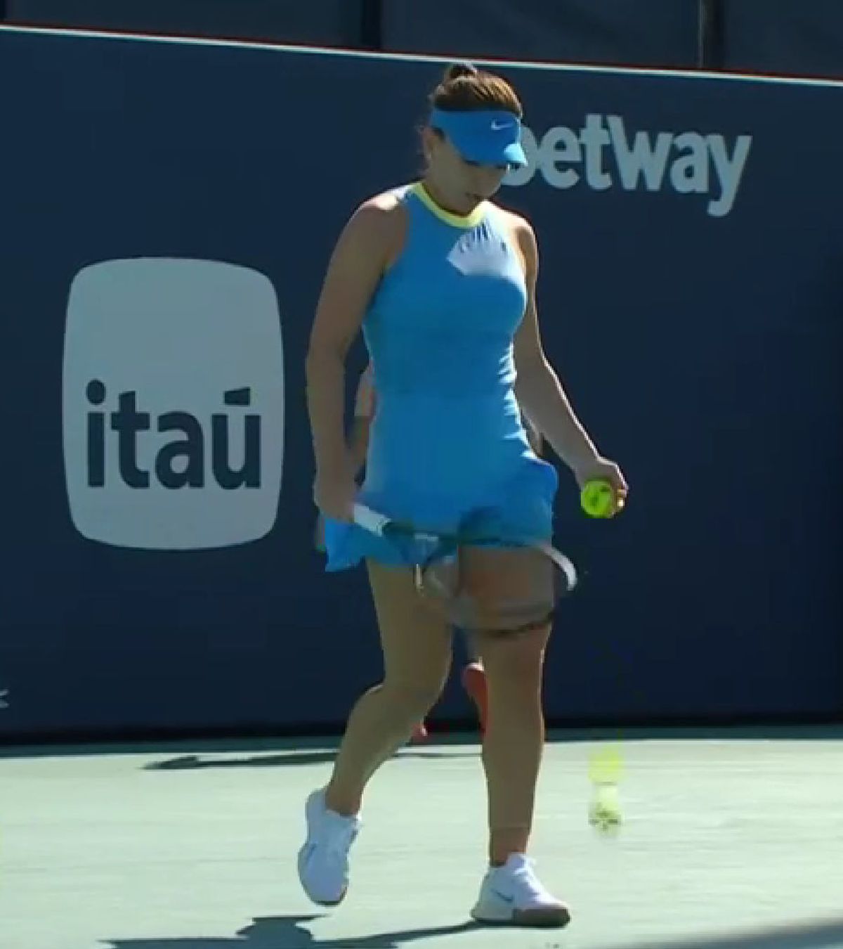 Cum a apărut Simona Halep la revenirea pe teren » Ținută spectaculoasă la Miami