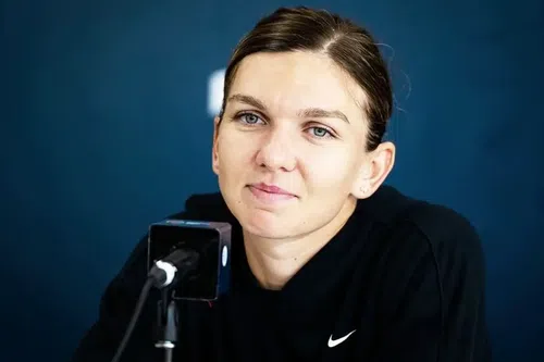 Simona Halep a revenit oficial în tenis, după cele aproape 19 luni în care a fost suspendată