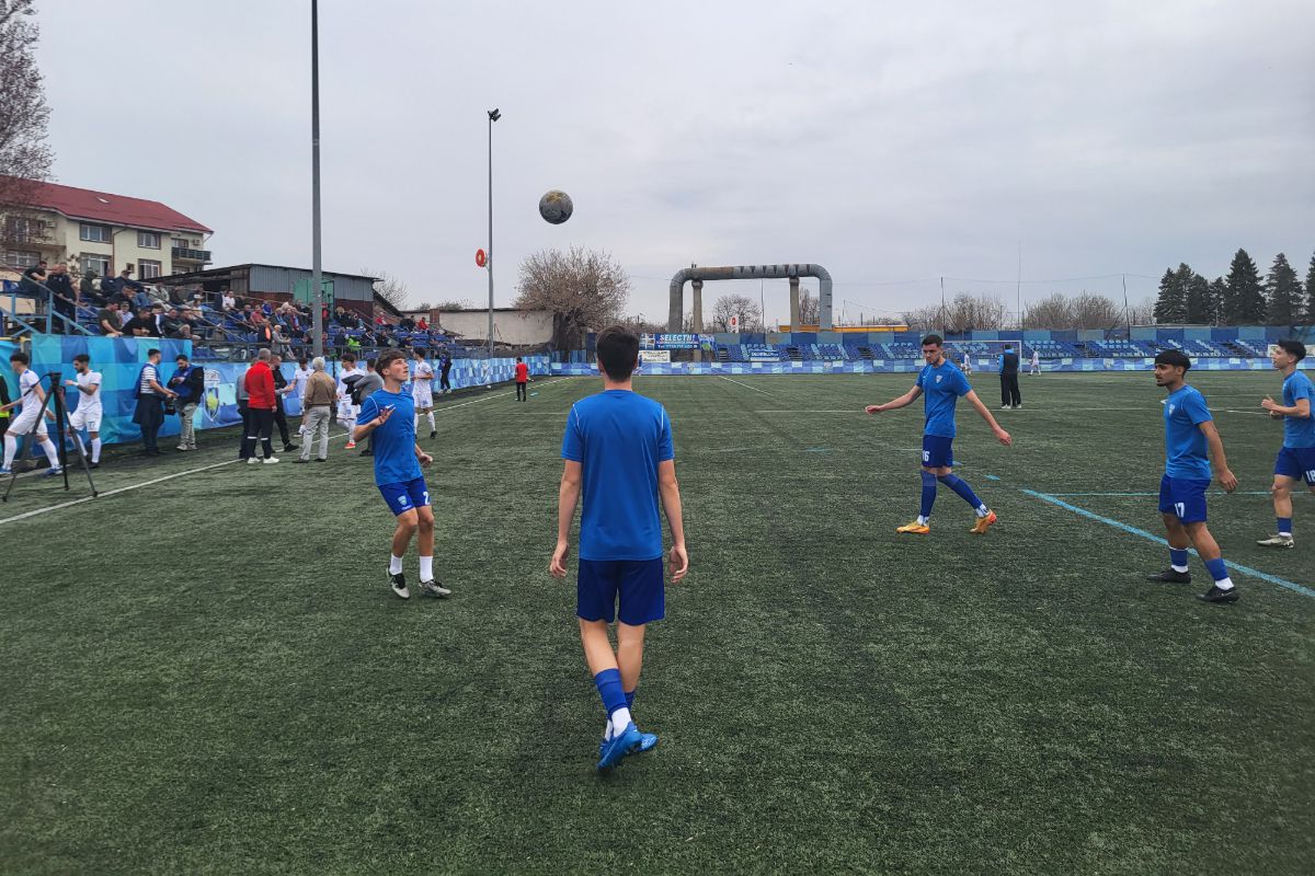 O zi de meci la Progresul Spartac: eurogol și indicații pe tabletă! » GSP a intrat în vestiarul formației cu patron-antrenor