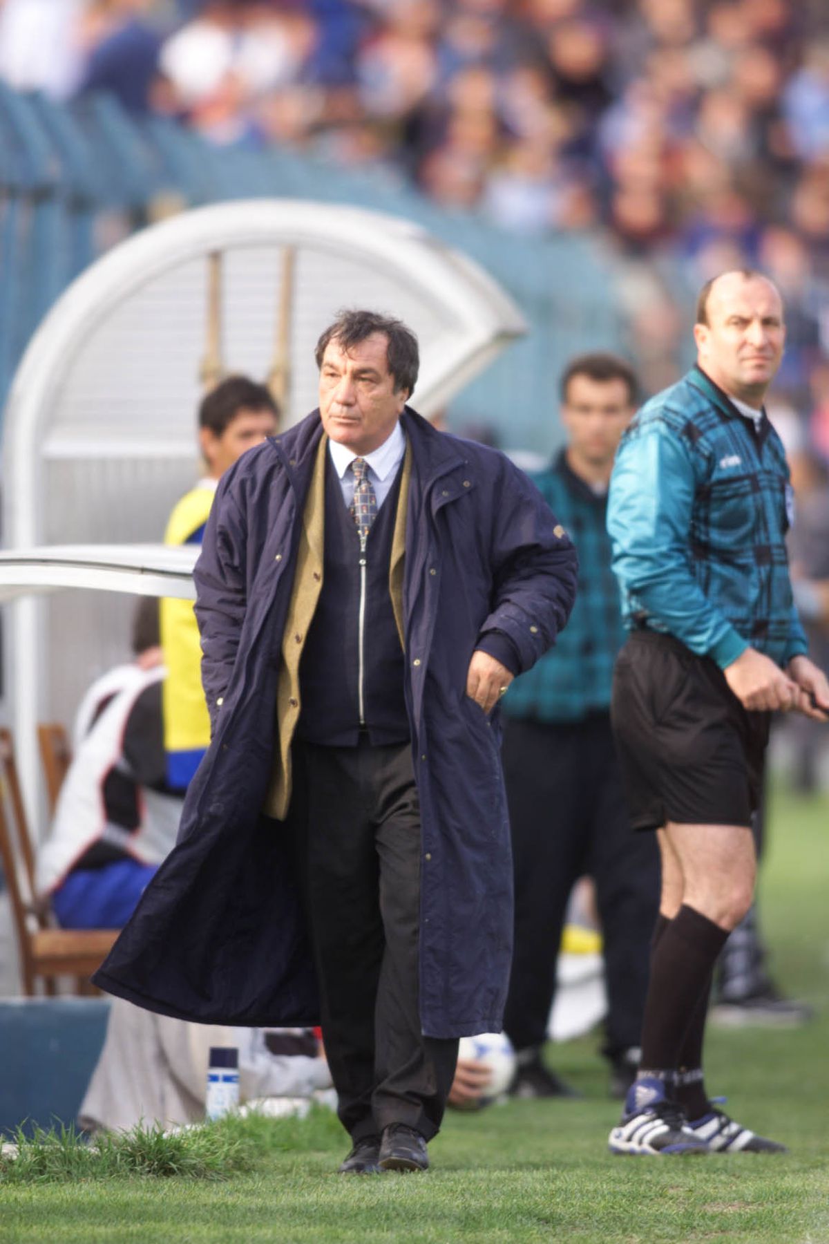 Ultimul „meci” în Copou pentru Vasile Simionaș » Manifestare de amploare pregătită de Poli Iași la despărțirea de legendarul jucător