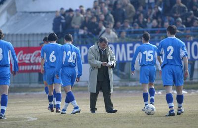 Opt lucruri inedite din viața lui Vasile Simionaș » Motivul pentru care a refuzat Craiova Maxima și cum l-a descoperit pe Cosmin Olăroiu