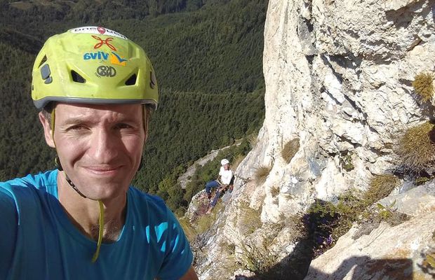 „Colegul nostru a căzut și a murit, dar noi am continuat” » Românul care a urcat pe Everest își spune povestea: pasiunea lui l-a costat o avere