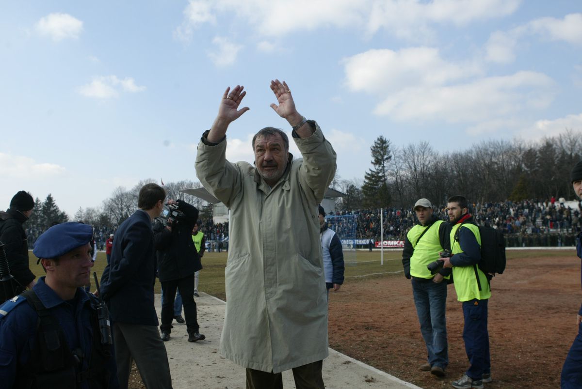 Ultimul „meci” în Copou pentru Vasile Simionaș » Manifestare de amploare pregătită de Poli Iași la despărțirea de legendarul jucător