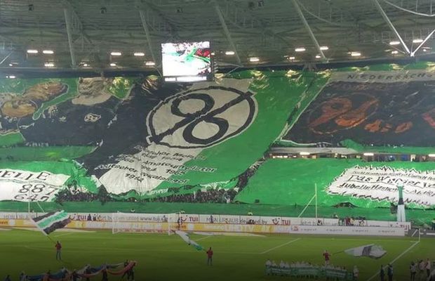 Inițiativa clubului care a schimbat culorile pentru a susține lupta contra rasismului: „Niciodată singuri!”