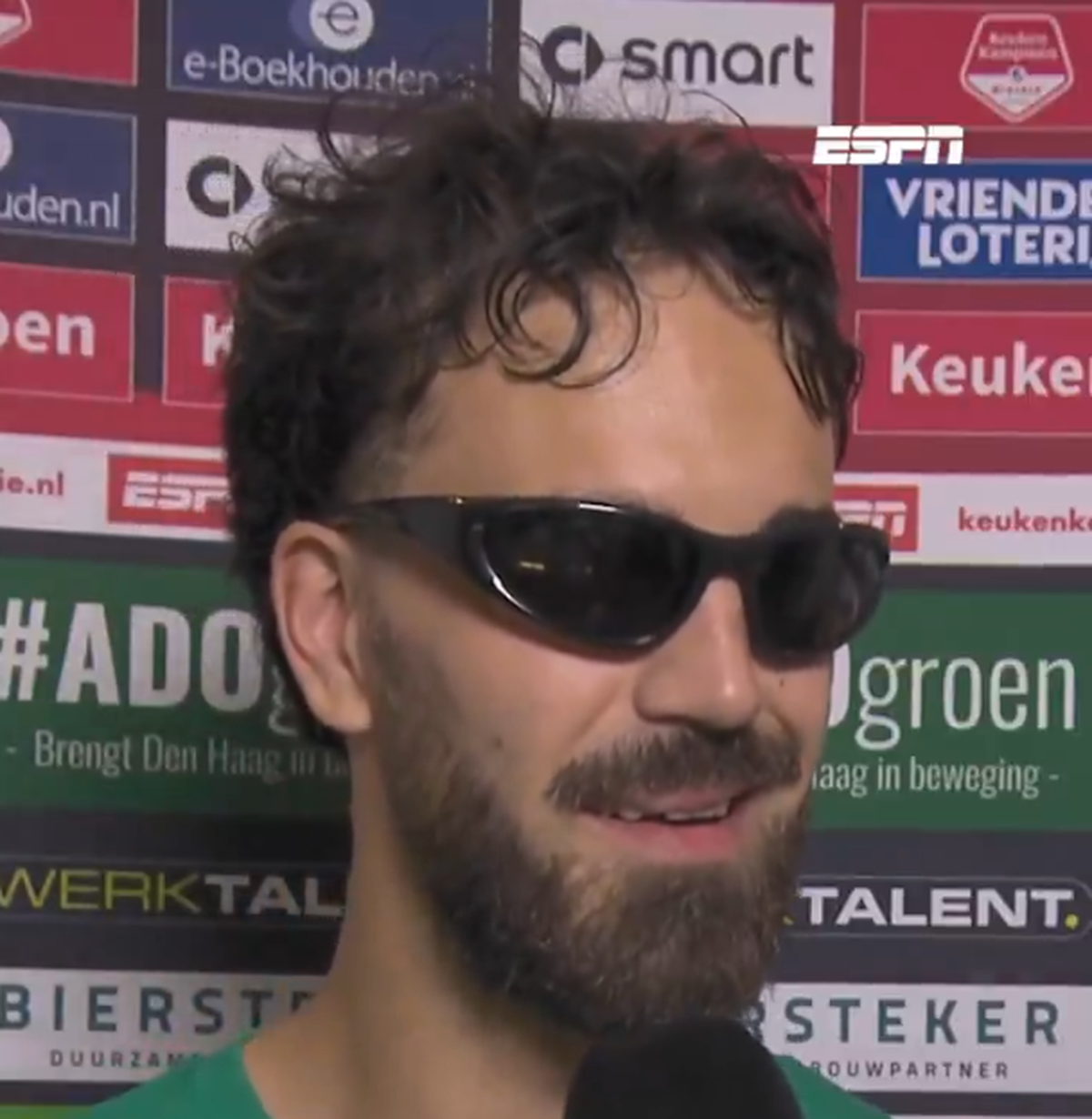 Cu berea și trabucul la flash-interviu » Internaționalul a făcut spectacol după ce a promovat: „Sunt cine sunt”