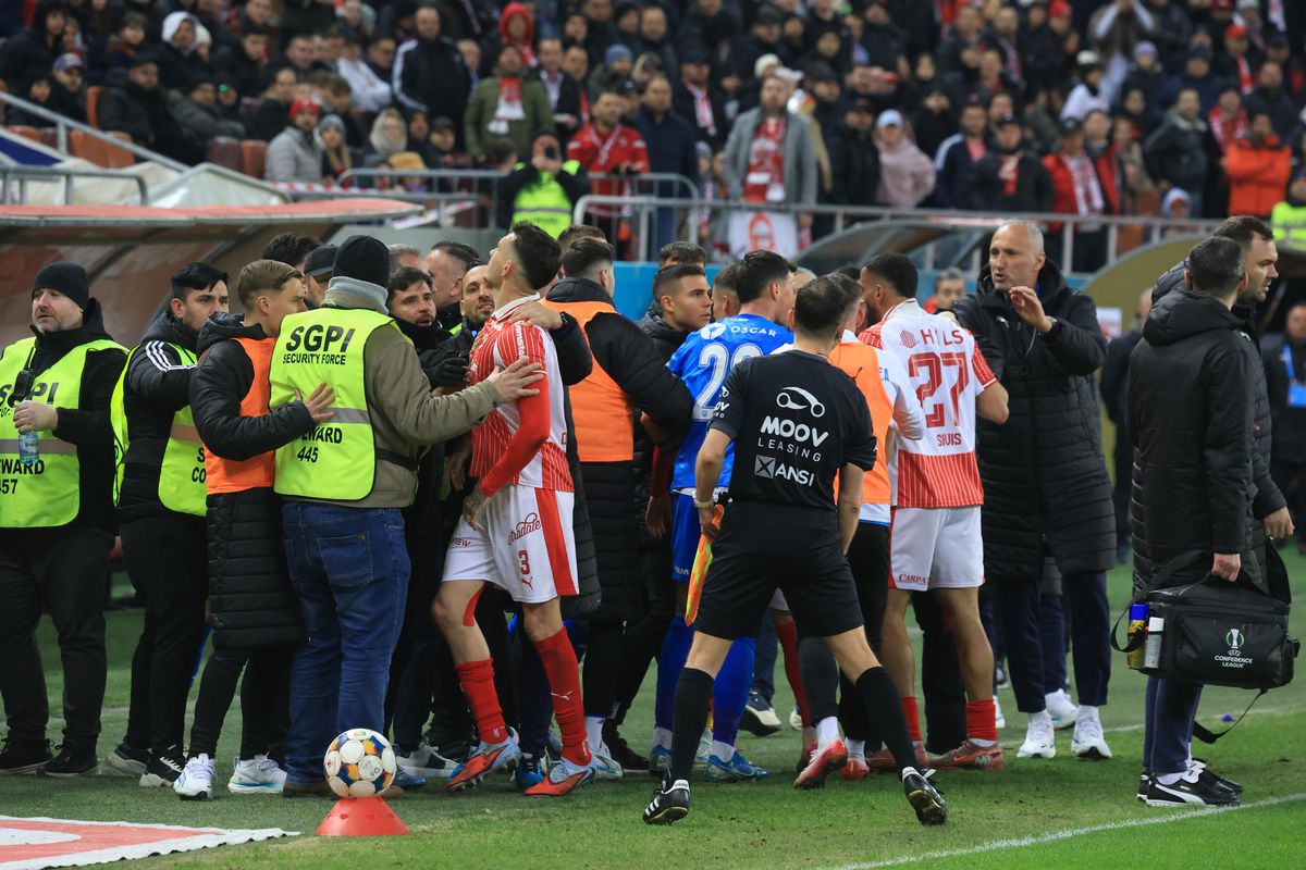 Final de primă repriză „nebun” în Dinamo - Craiova » Cele 3 momente care au „dinamitat” derby-ul