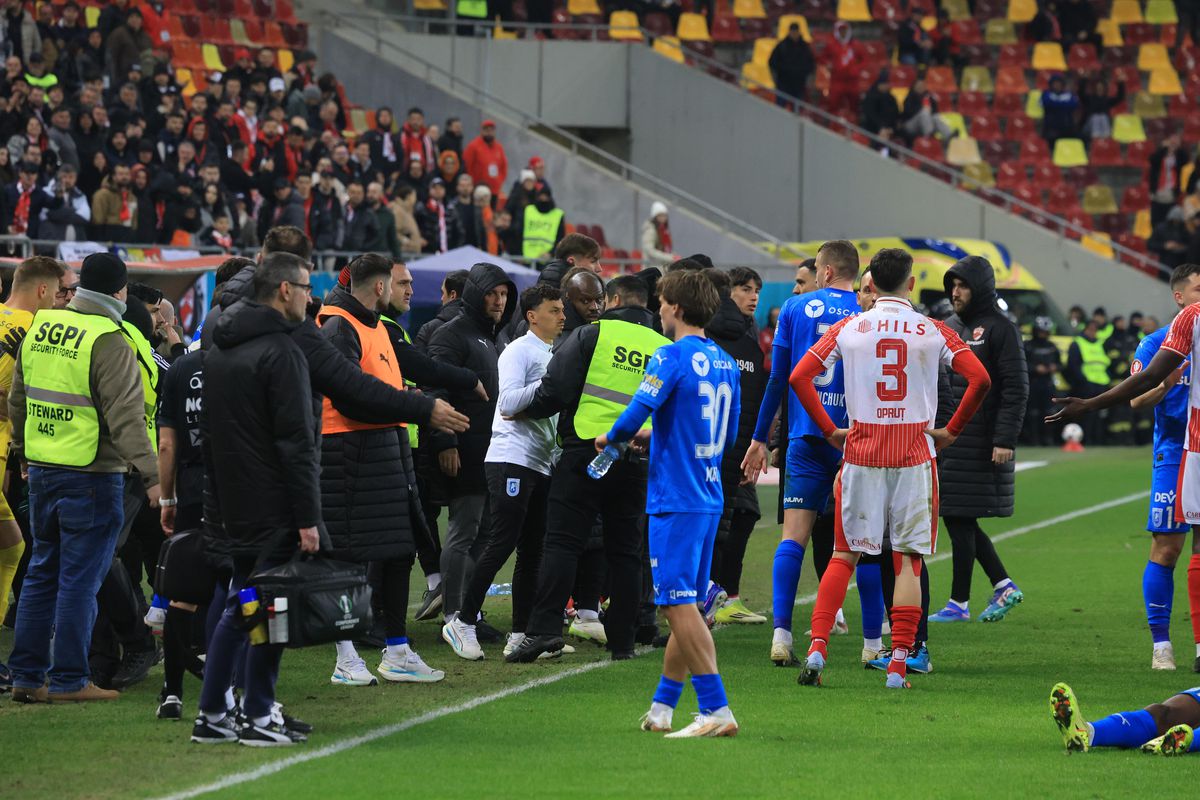 Final de primă repriză „nebun” în Dinamo - Craiova » Cele 3 momente care au „dinamitat” derby-ul