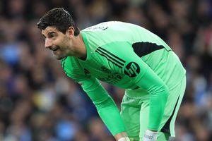 Șoc REAL! Cât stă Courtois departe de gazon