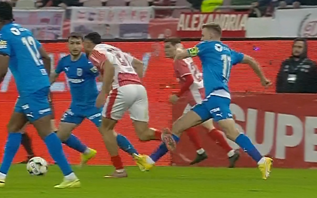 Nicușor Bancu, cartonaș roșu în Dinamo - Universitatea Craiova