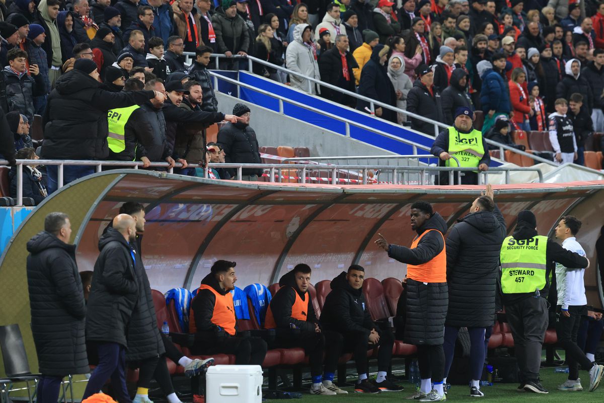 Final de primă repriză „nebun” în Dinamo - Craiova » Cele 3 momente care au „dinamitat” derby-ul