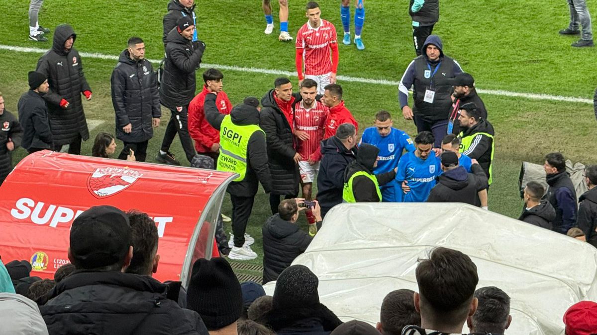 Final de primă repriză „nebun” în Dinamo - Craiova » Cele 3 momente care au „dinamitat” derby-ul