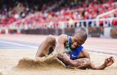 „Nu-mi mai rămăsese decât moartea!” » Povestea săritorului în lungime dependent de metamfetamină