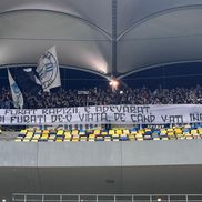 Banner Craiova - „V-au furat rapizii, e adevărat / Dar voi furați de-o viață, de când v-ați înființat”