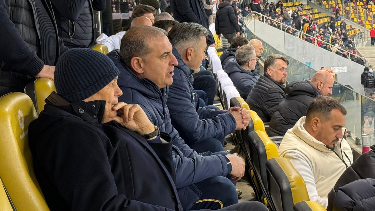 Mircea Lucescu, prezent la Dinamo - Craiova » Când anunță lotul final pentru barajul cu Turcia