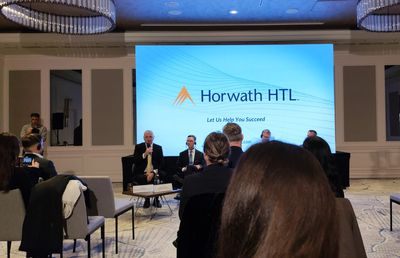 Curs intensiv despre managementul destinațiilor turistice, organizat pe 31 martie la București