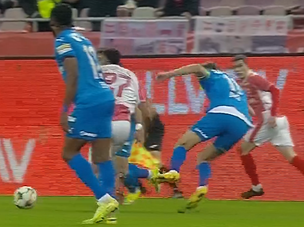 Prostia comisă de Nicușor Bancu în prelungirile reprizei! Horațiu Feșnic i-a arătat direct cartonașul roșu