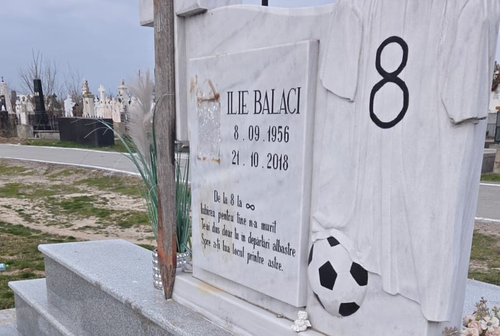 Mormântul lui Ilie Balaci a fost vandalizat // Sursă foto: Antena Sport